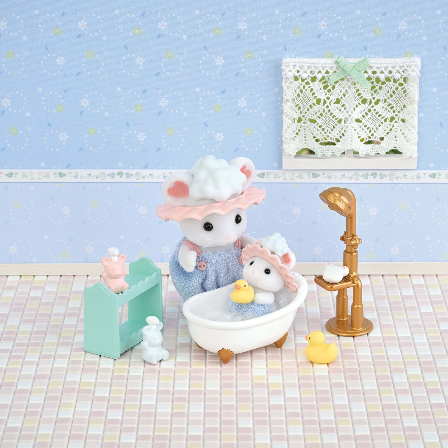 Sylvanian Families Bath Time Bubble Siblings Playset for Ages 3 and Up