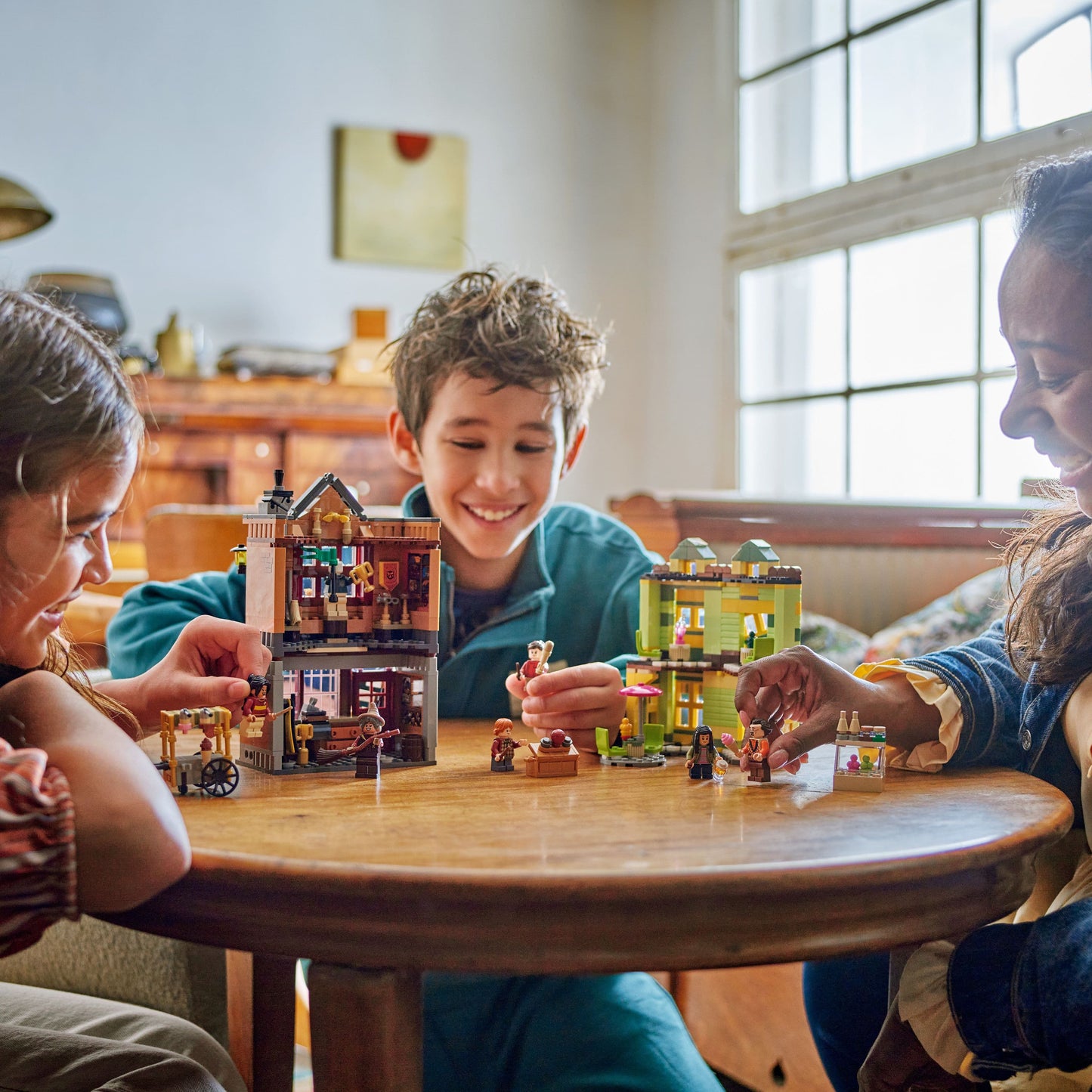 Lego Harry Potter 76452 Quality Quidditch Supplies & Ice Cream Parlour