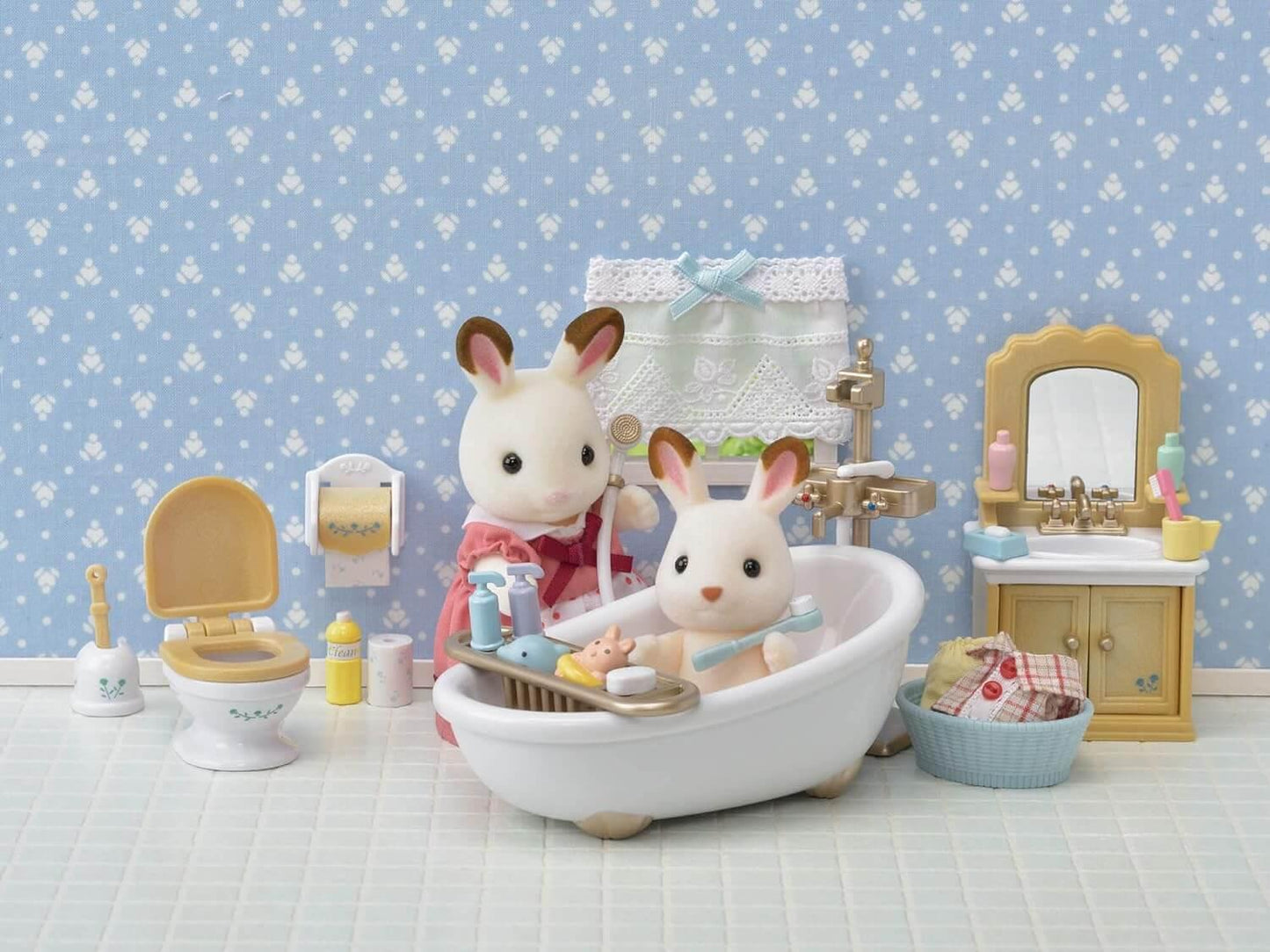 Sylvanian Families Country Bathroom Furniture Playset for Age 3 and Up