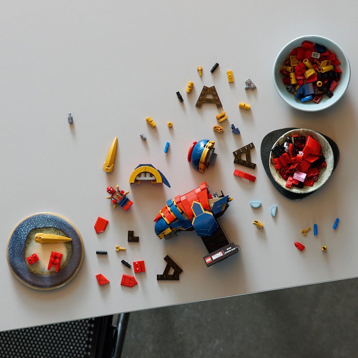 Lego Marvel 76326 Iron Spider-Man Bust Collectable for Adults Age 18+